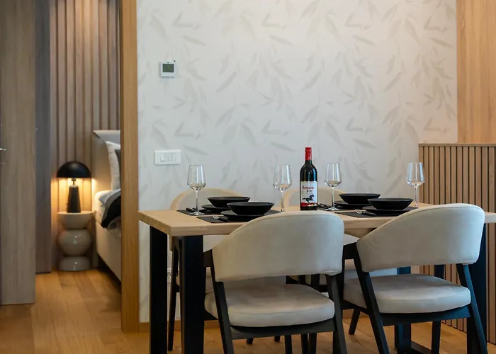 Vienna Lux&spa 2 아파트 *